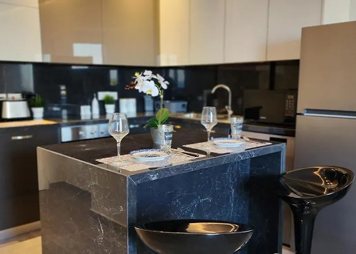 Prime Beachfront On Finikoudes Апартаменти