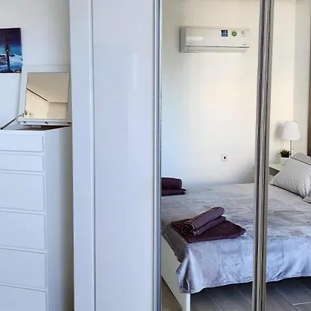 Prime Beachfront On Finikoudes