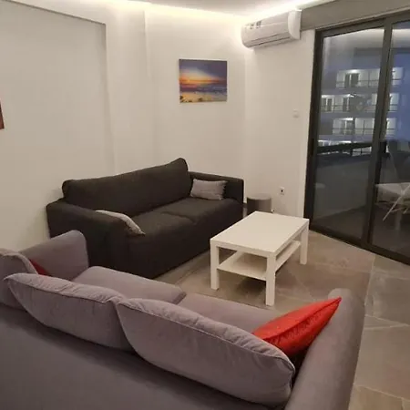 Apartment Prime Beachfront On Finikoudes