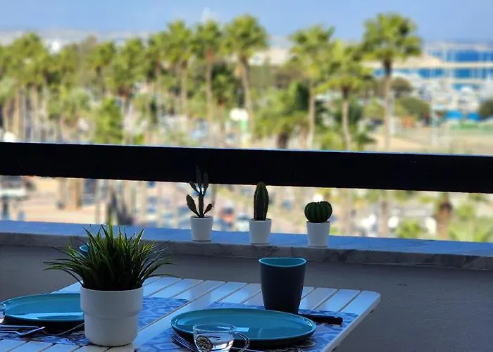 Prime Beachfront On Finikoudes Larnaca