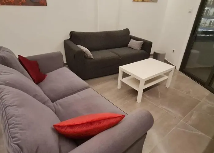 Apartment Prime Beachfront On Finikoudes